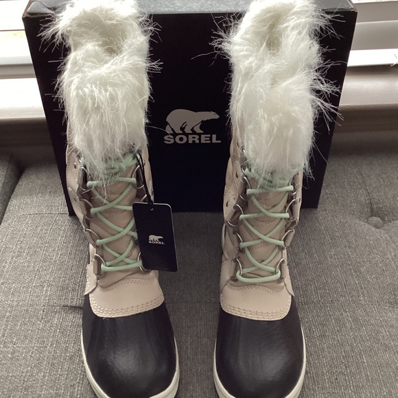 SOREL 'Tofino II' Faux Fur Lined Waterproof Boot (Women) 8M - Picture 12 of 12